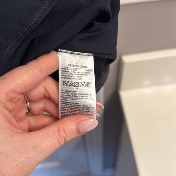 Banana Republic Limited Edition Bow Lace Tank Top Navy Sleeveless Blouse - Picture 4 of 7